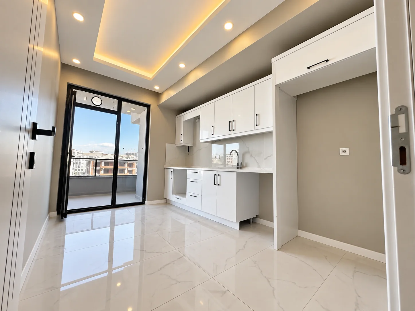 Baydemir · Satılık 3+1 Daireler – Salon ve mutfak