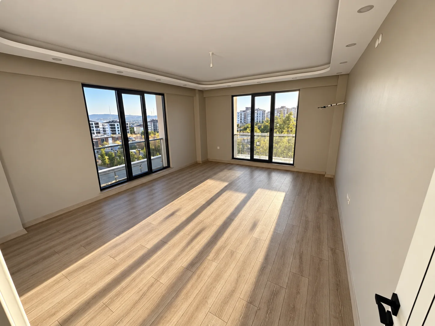 Vatan Sitesi · Satılık Giriş Kat Daire – Salon